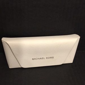 MICHAEL KORS Eyewear Case Cream with Gold